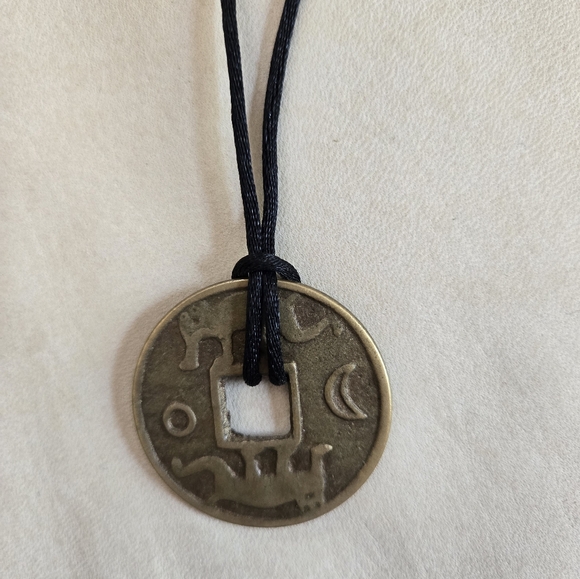 Good Luck or Fortune Medallion Necklace Black Cord Brass Tone Elephant Cat Asian - Picture 1 of 9